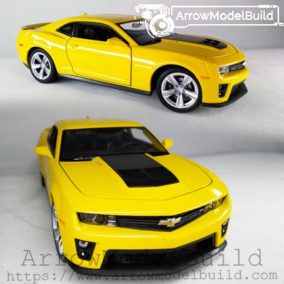 Picture of ArrowModelBuild Chevrolet Camaro 2015 (Hornet Yellow) Built & Painted 1/24 Model Kit