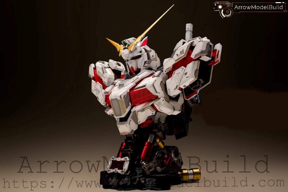 Picture of ArrowModelBuild Unicorn Gundam Head Chest with LED Built & Painted 1/35 Model Kit