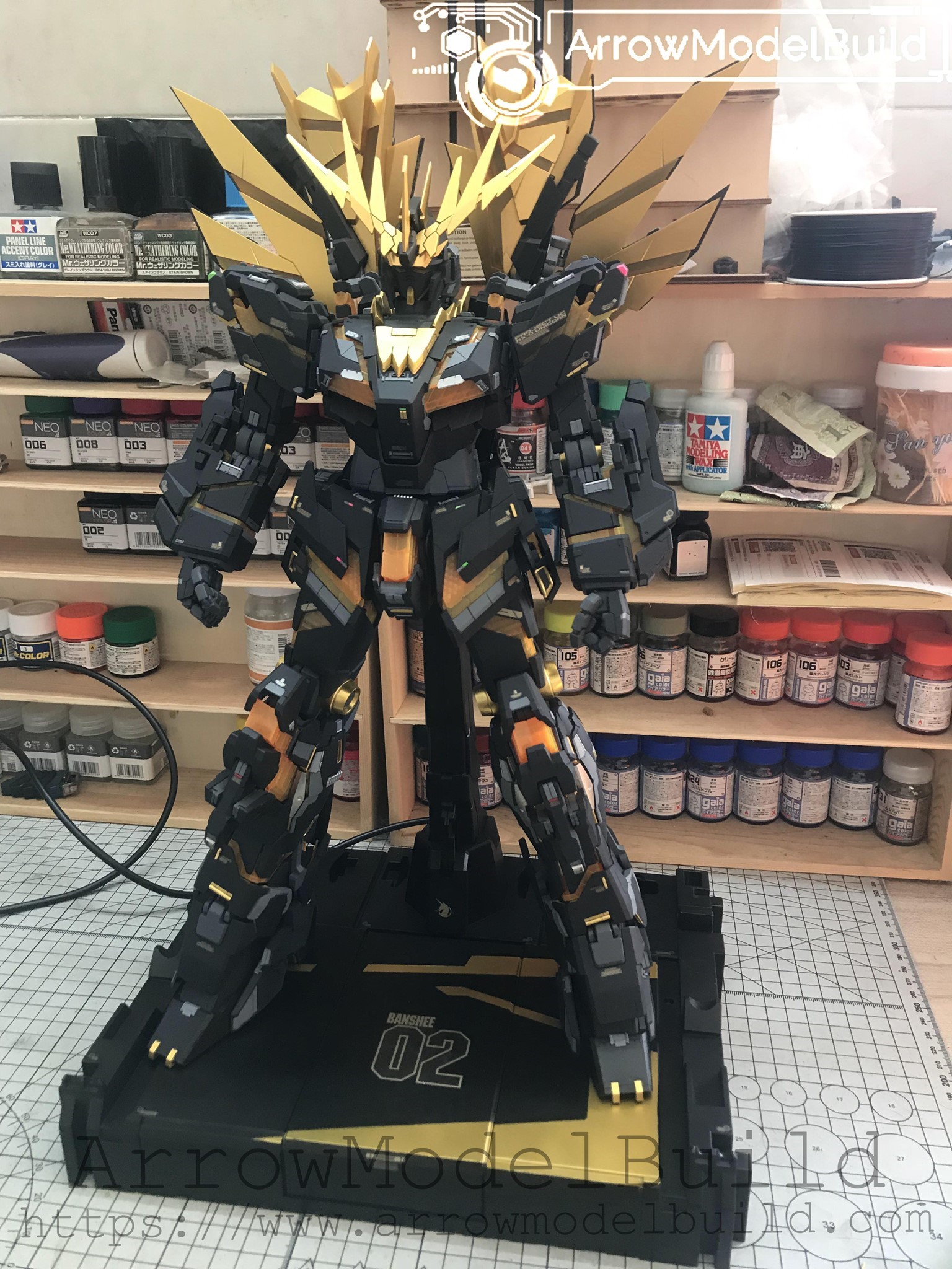 Picture of ArrowModelBuild Gundam Banshee Noir with Three Shield and Tail Set - Custom Listing