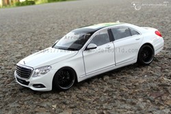 Picture of ArrowModelBuild Mercedes-Benz S500 Custom Color(White Elegant Version) Built & Painted 1/24 Model Kit