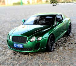 Picture of ArrowModelBuild Bentley Continental Custom Color (Green) 1/24 Model Kit