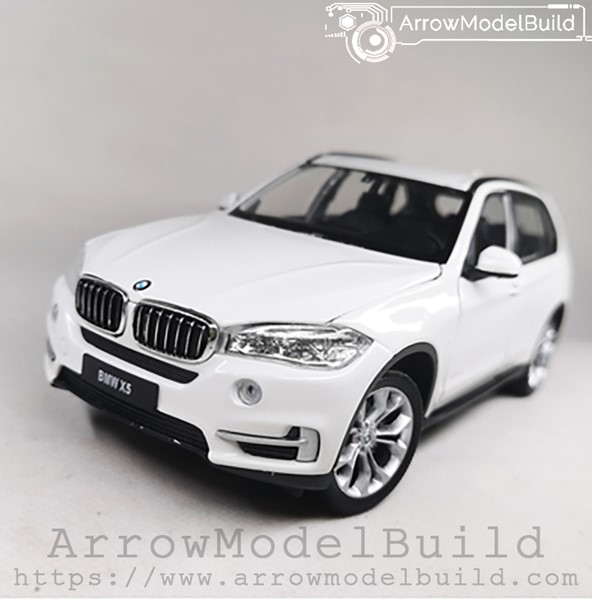 Picture of ArrowModelBuild BMW X5 (Mineral White) Built & Painted 1/24 Model Kit