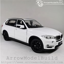 Picture of ArrowModelBuild BMW X5 (Ore White) Black Wheel Version Built & Painted 1/24 Model Kit