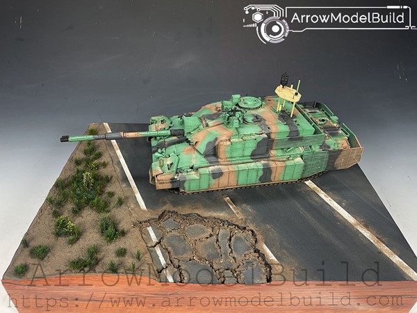 Picture of ArrowModelBuild Challenger 2 Tank Scene Platform Built & Painted 1/35 Model Kit